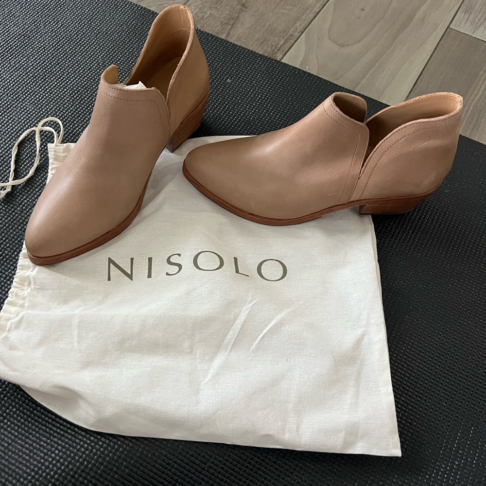 Nisolo Mia Ankle bootie